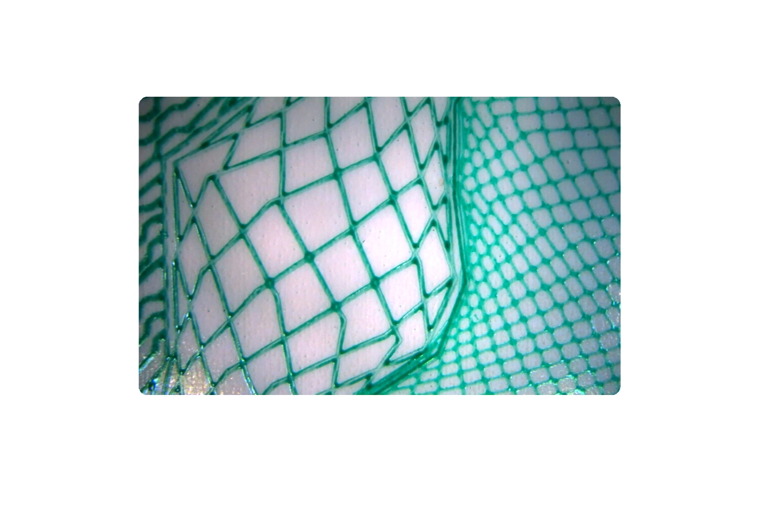 The guilloche pattern is created with a unique line pattern, which is often used in security printing technology for the design of certificates and documents and also serves as a security feature.